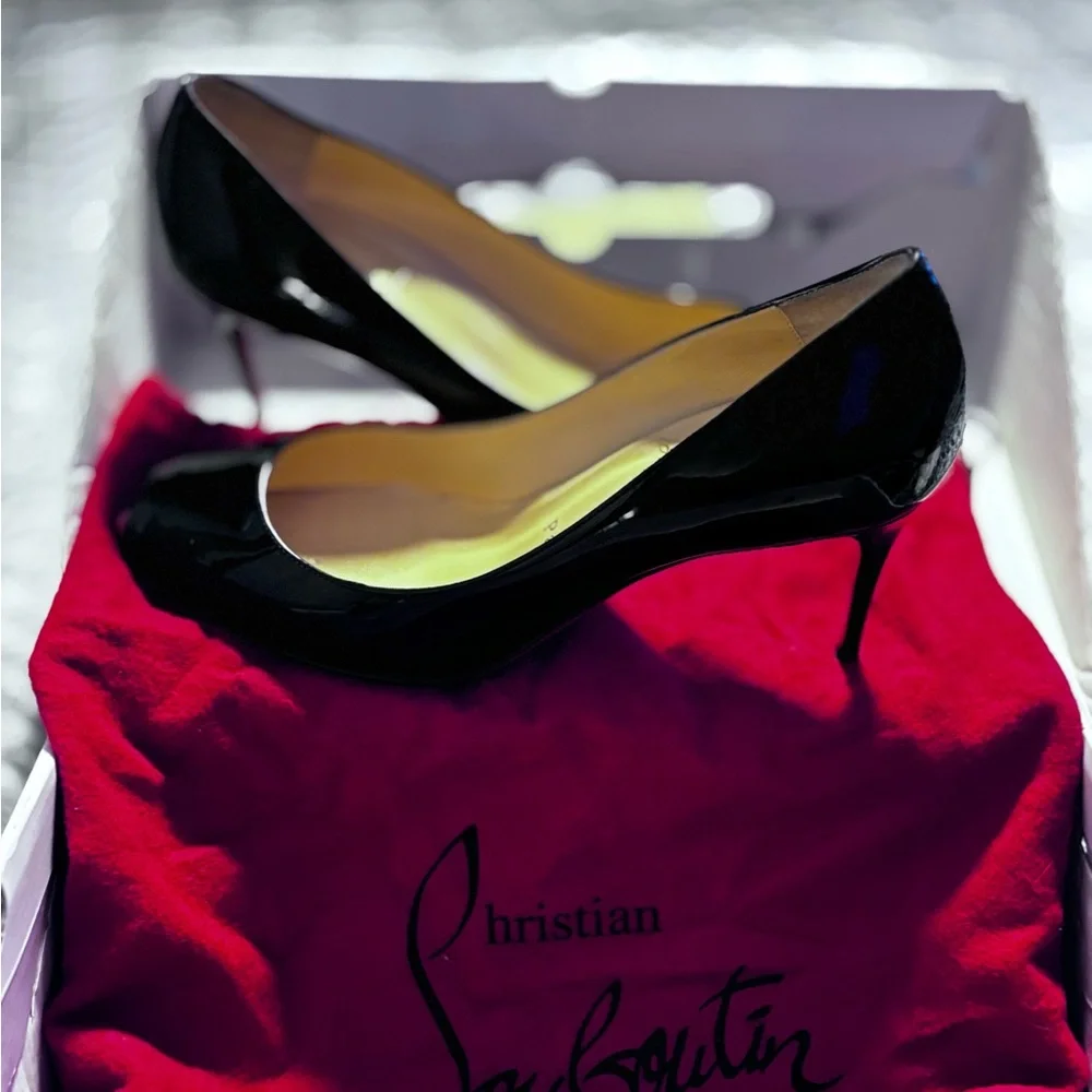 Christian Louboutin Shoes size 7 - Picture 1 of 9